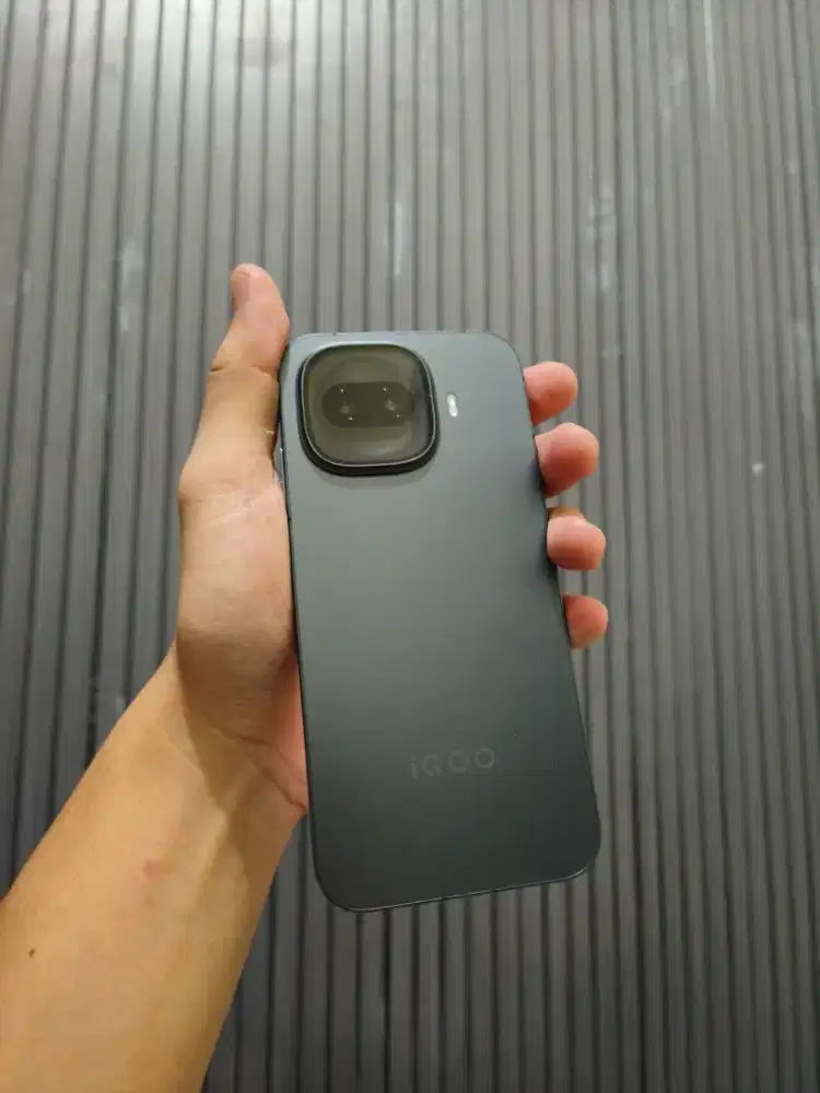 IQOO 15R 8/256Gb