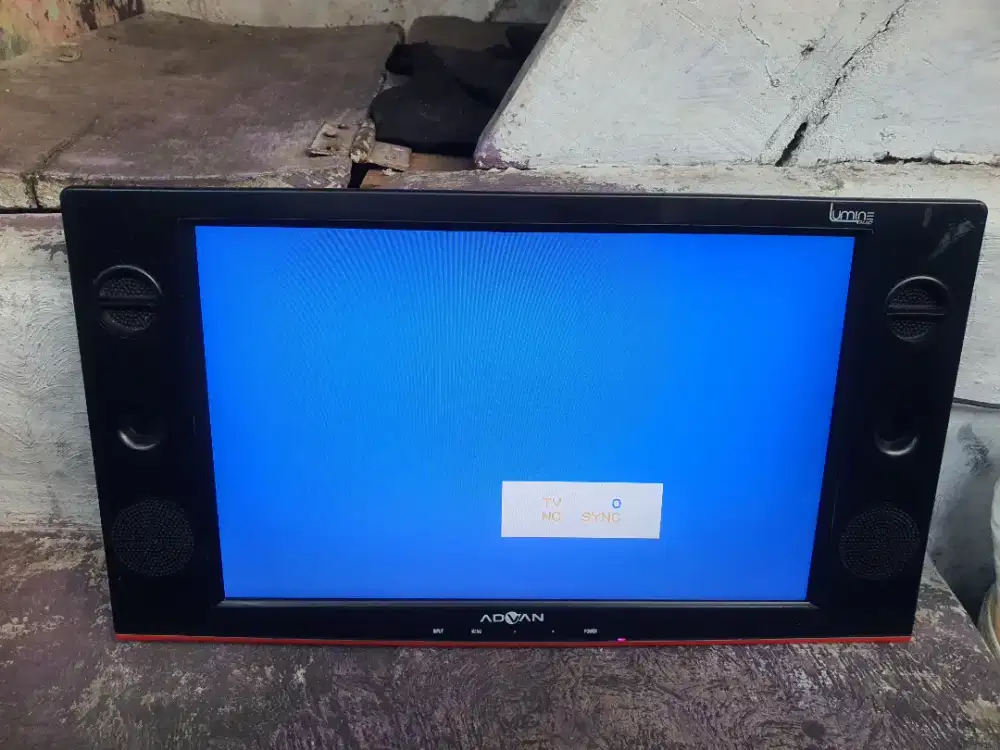 Advan LED TV Monitor (Model: 1470)