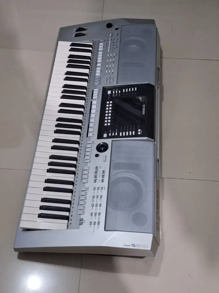 Keyboard yamaha psr 910