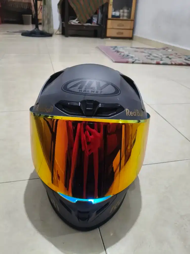 Helm alv genesis udah include bluetooth