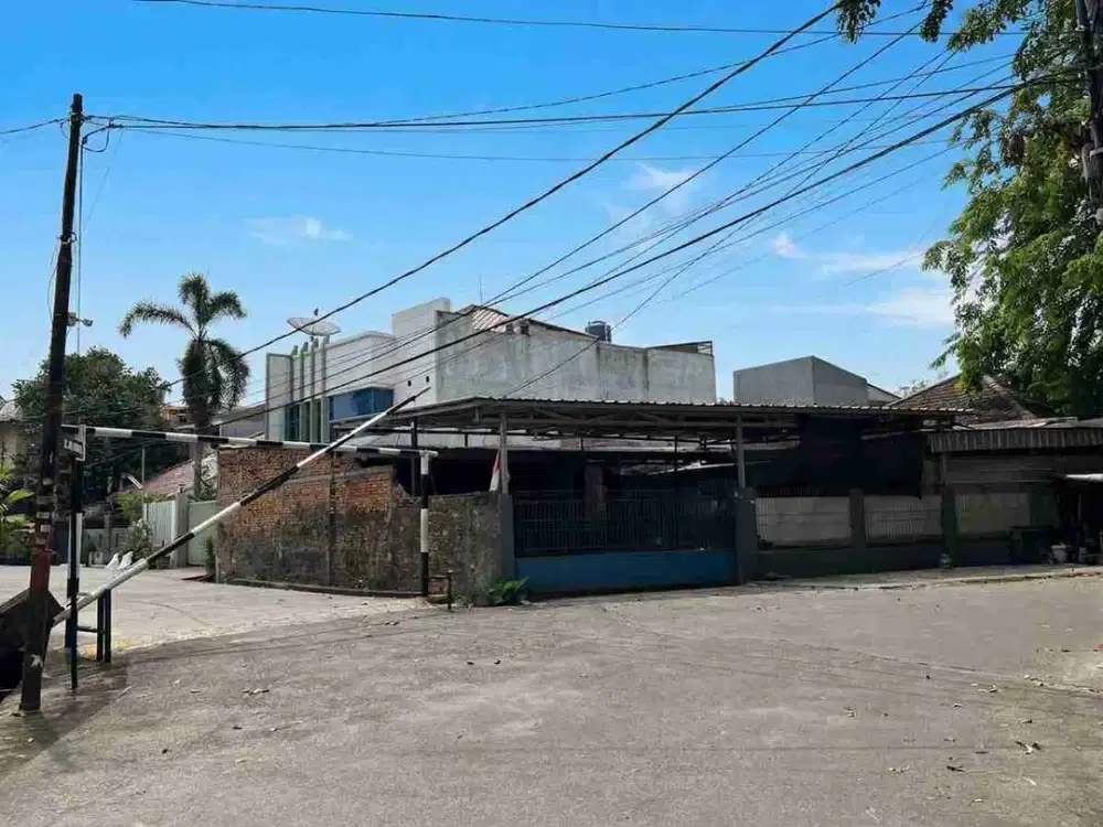 DISEWAKAN WORKHOUSE/BENGKEL/GUDANG SIAP PAKAI, ADA KANTORNYA, DUREN SAWIT JAKARTA TIMUR