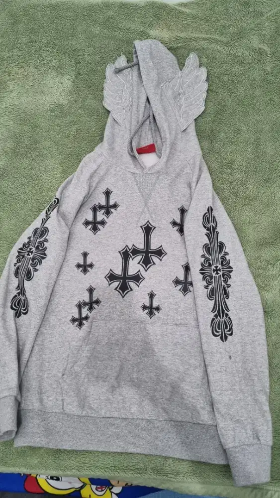 Supreme X chromehearts