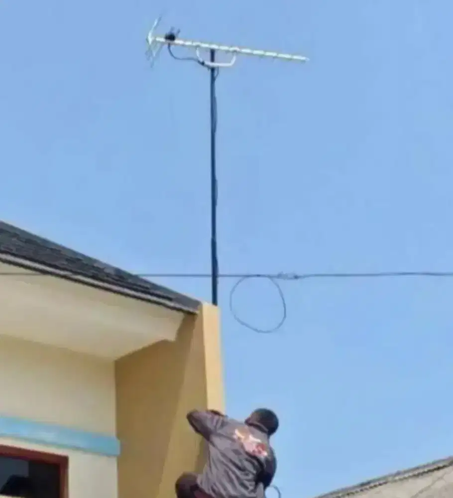 AHLI PASANG ANTENA