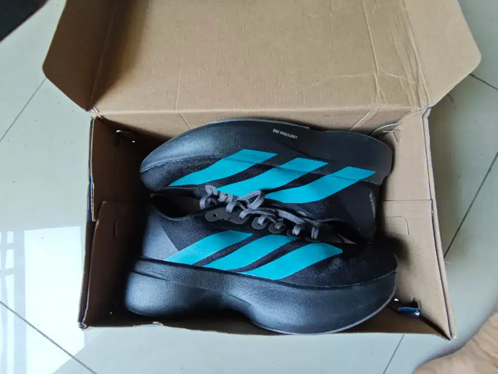 Dijual Cepat Sepatu Adidas Adizero Size 40 Original Made in Indonesia
