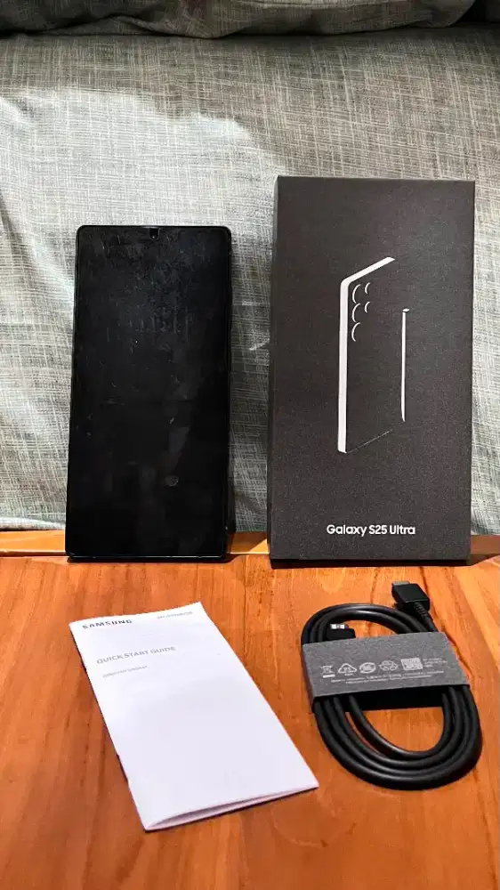 Samsung Galaxy S25 Ultra
Titanium Jetblack
12GB / 512 GB