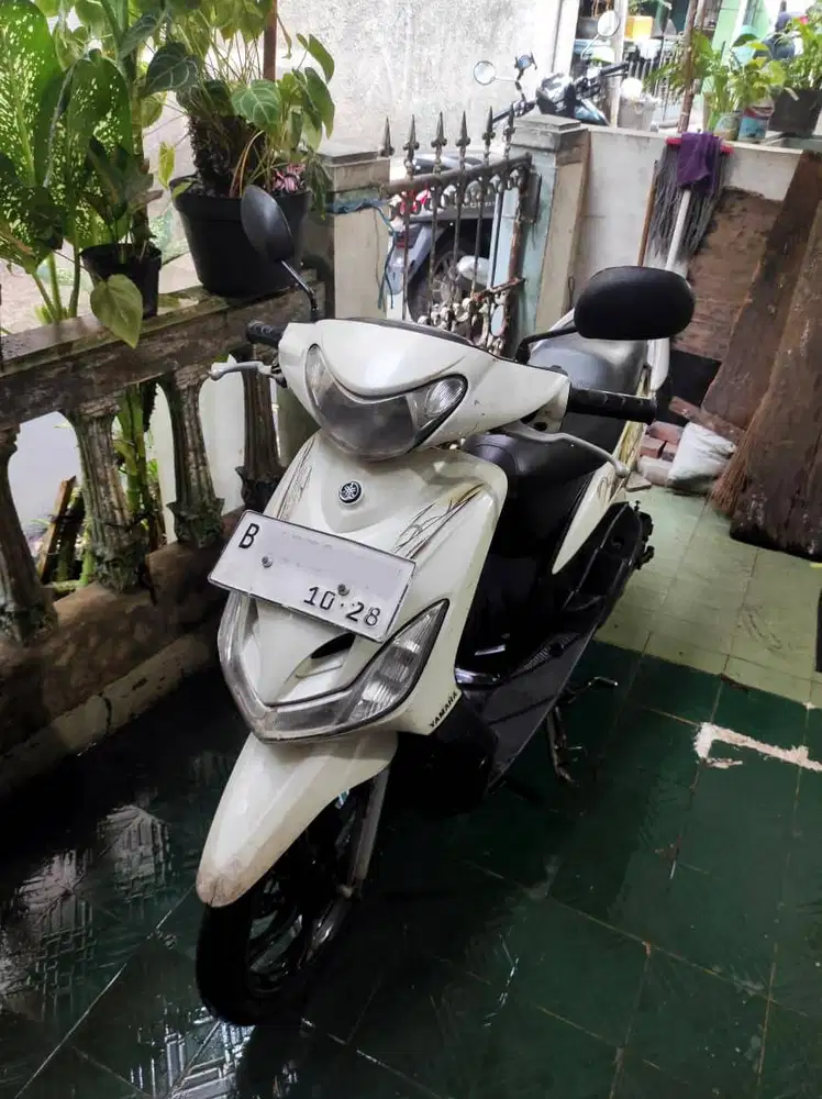 Yamaha Mio Smile Putih TH 2010-2011