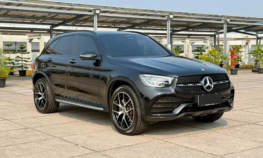 Mercedes Benz Mercy GLC200 AMG Line Night Edition 2022