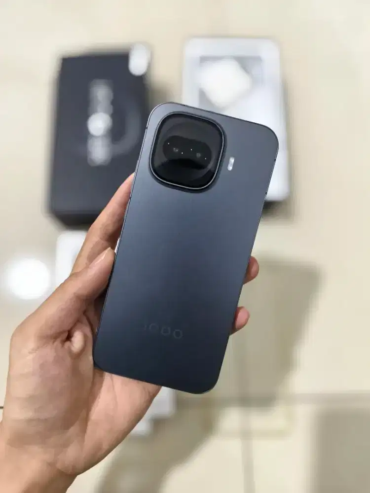 Iqoo 15r 8/256 open box 2 minggu garansi 1 tahun