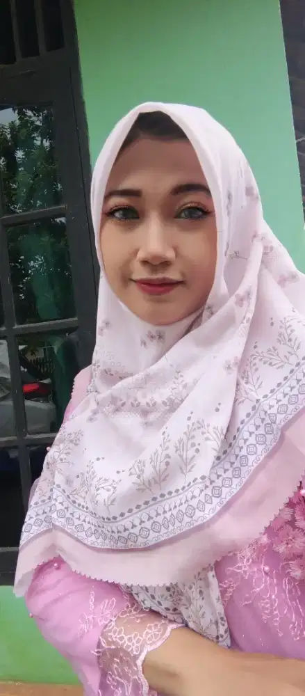 saya mencari pekerjaan sebagai staff administrasi