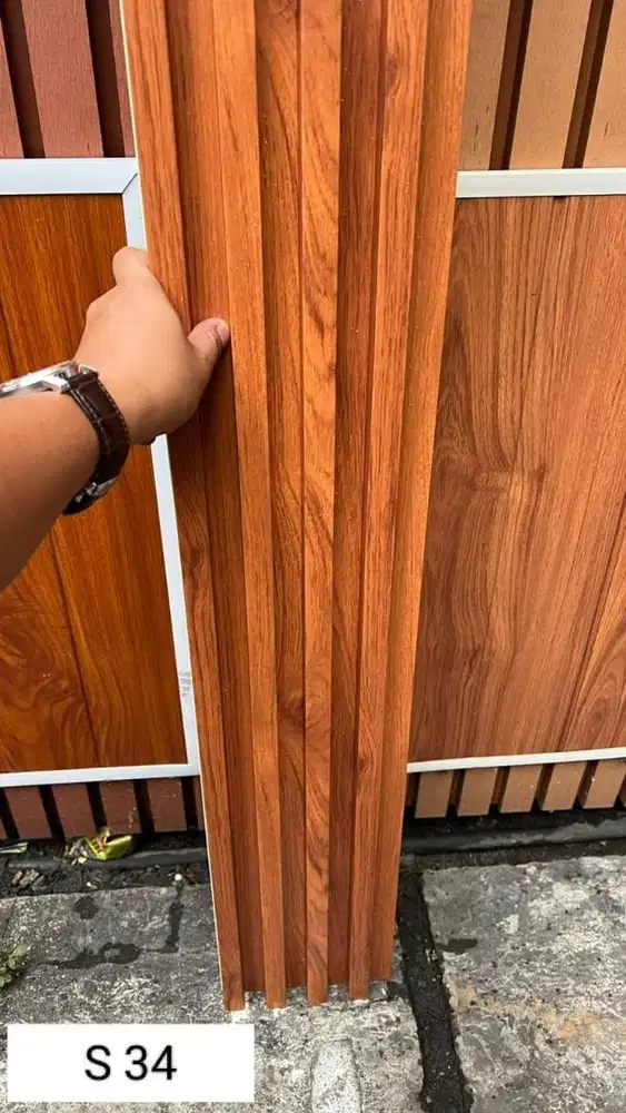 Distributor wallpanel