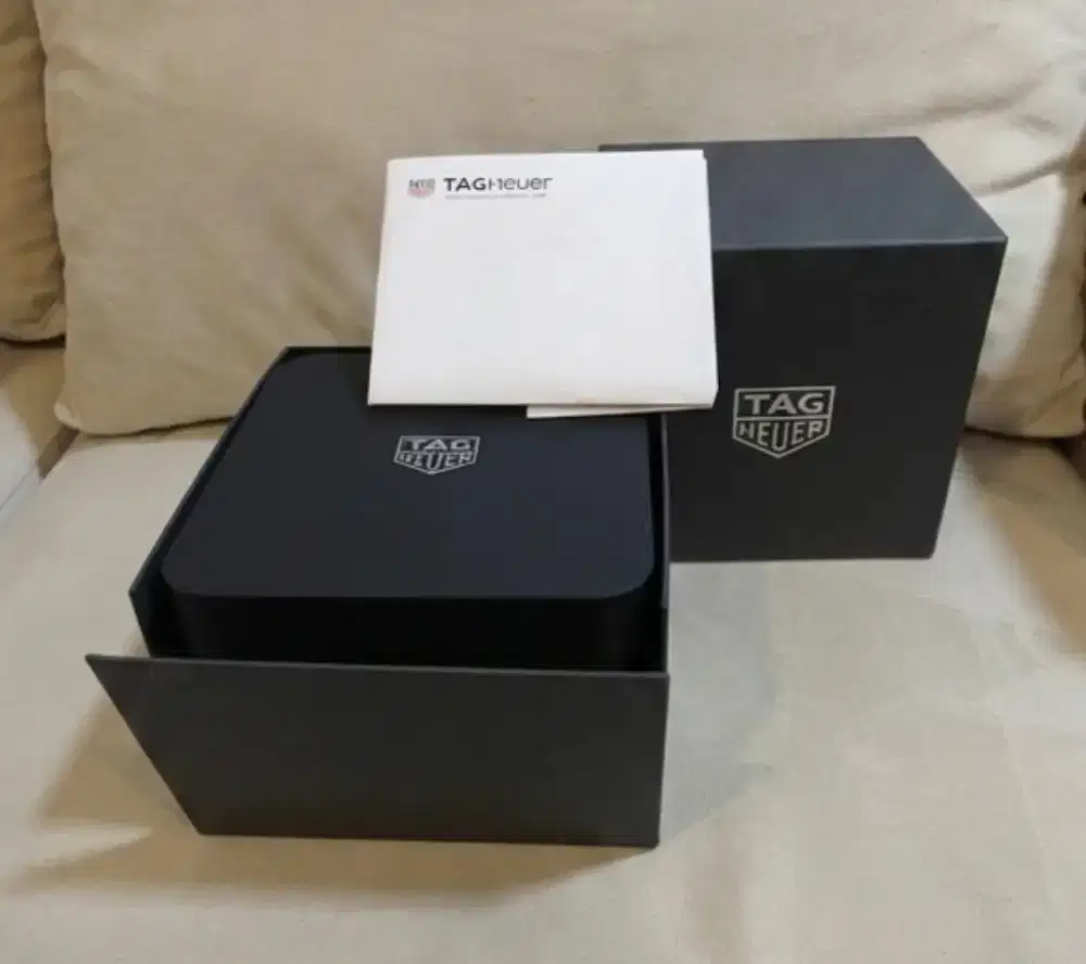 Box Tag Heuer Connected Calibre E4