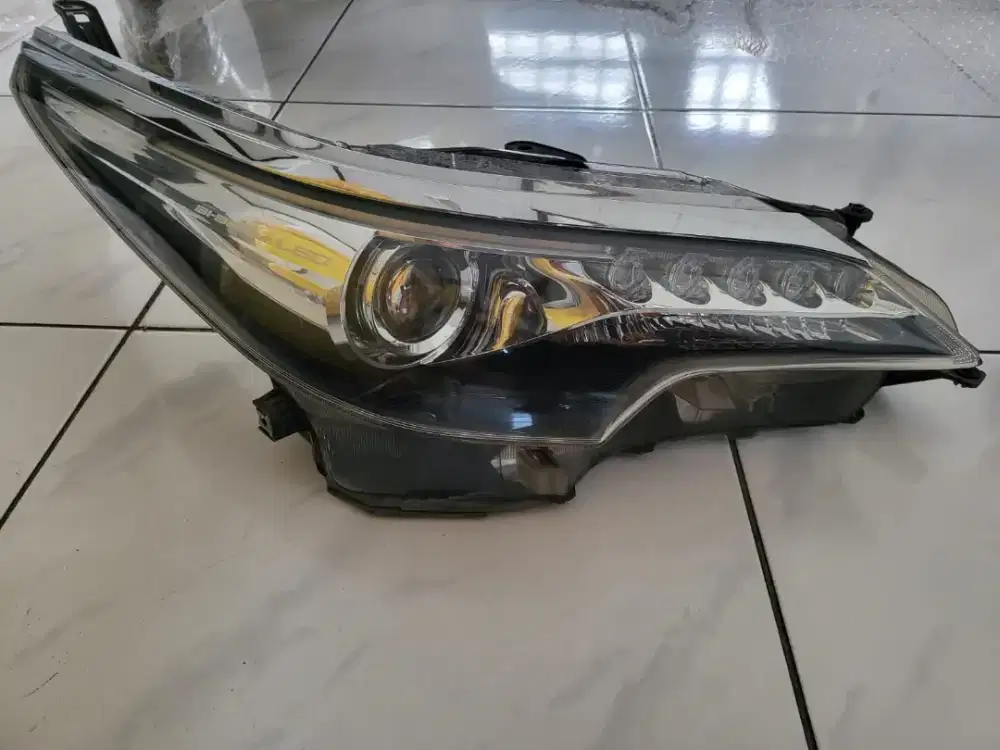 Jual Lampu Depan Kanan Kiri Fortuner VRZ 2016-2020