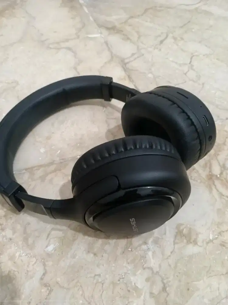 Headphone leyes