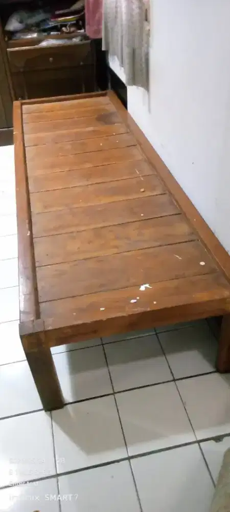 Dipan  tempat tidur ukuran 190x65x35 cm