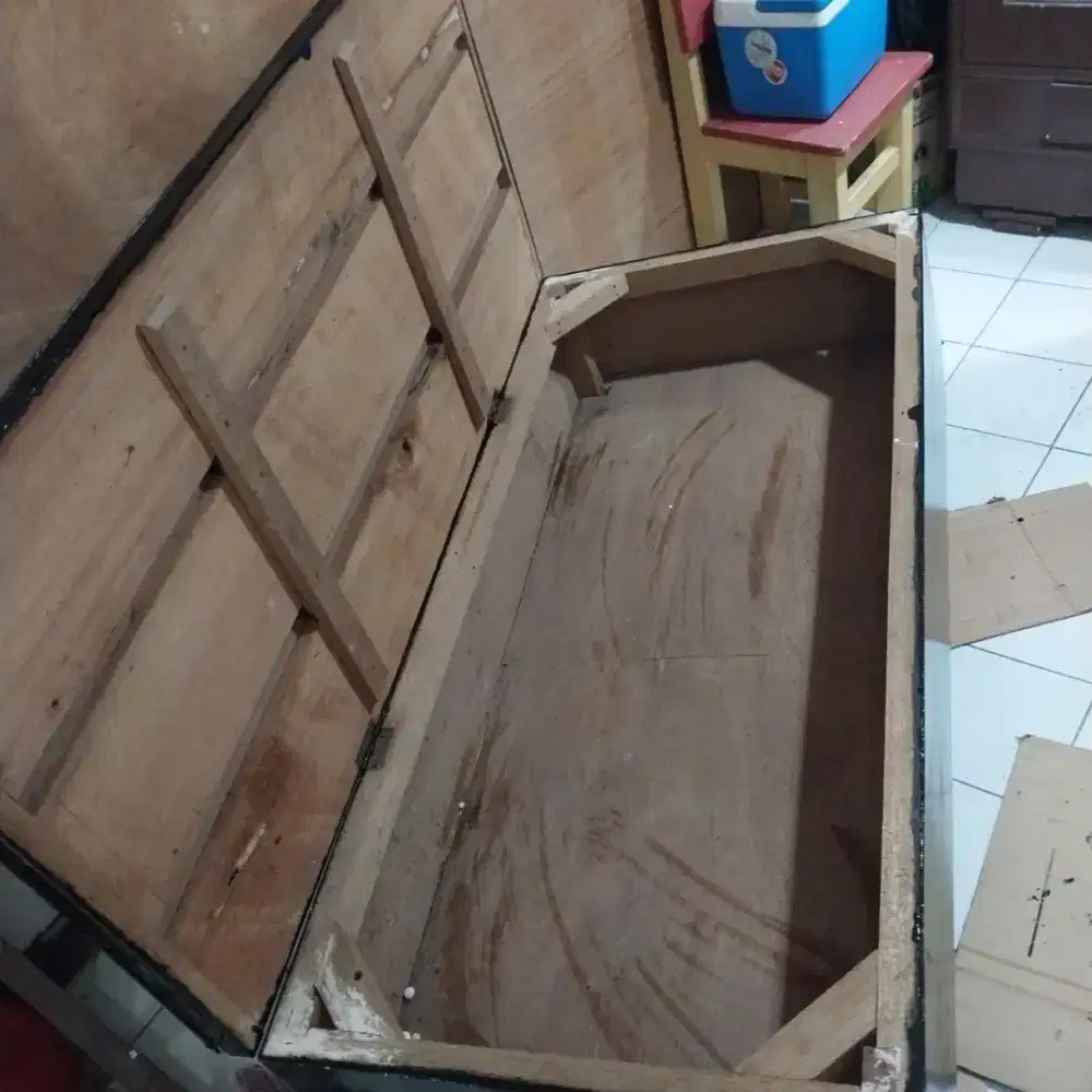 Dipan duduk  tempat isi barang 122x56 x 27 cm