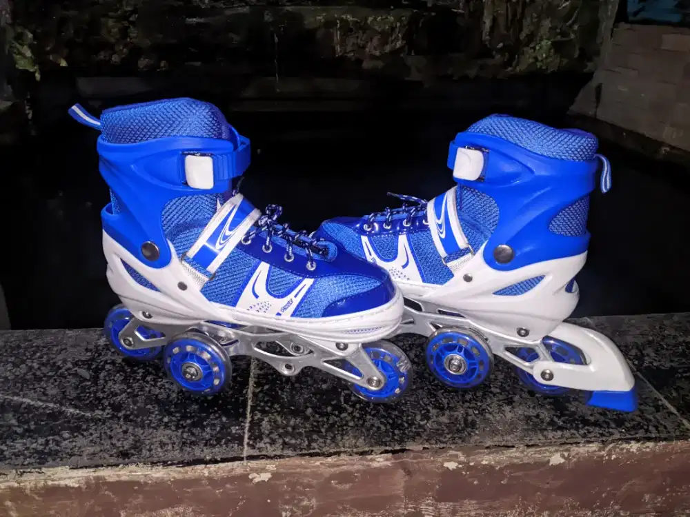 sepatu roda model inline skate anak merek Power Line