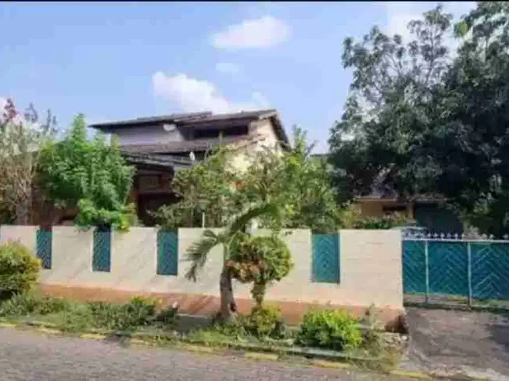 RUMAH LUAS DI JL PANDA RAYA SELATAN PEDURUNGAN SEMARANG