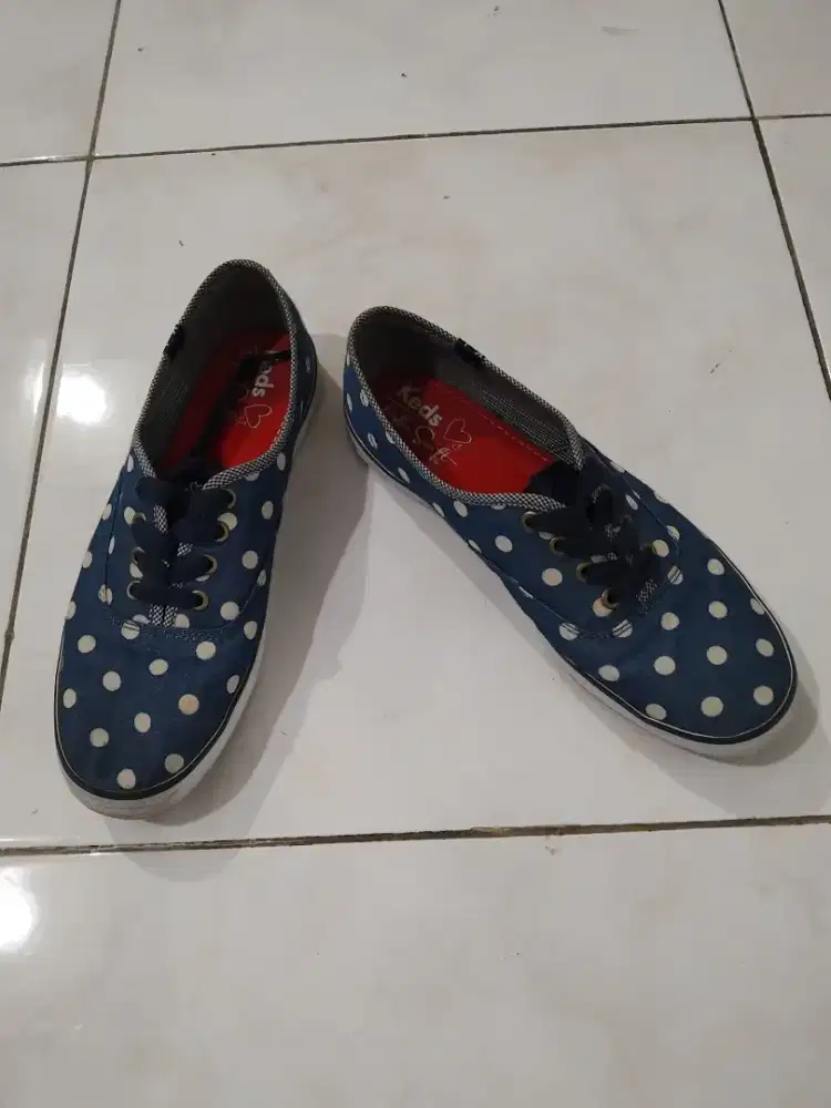 Dijual sepatu Keds by Taylor swift, no 37,5