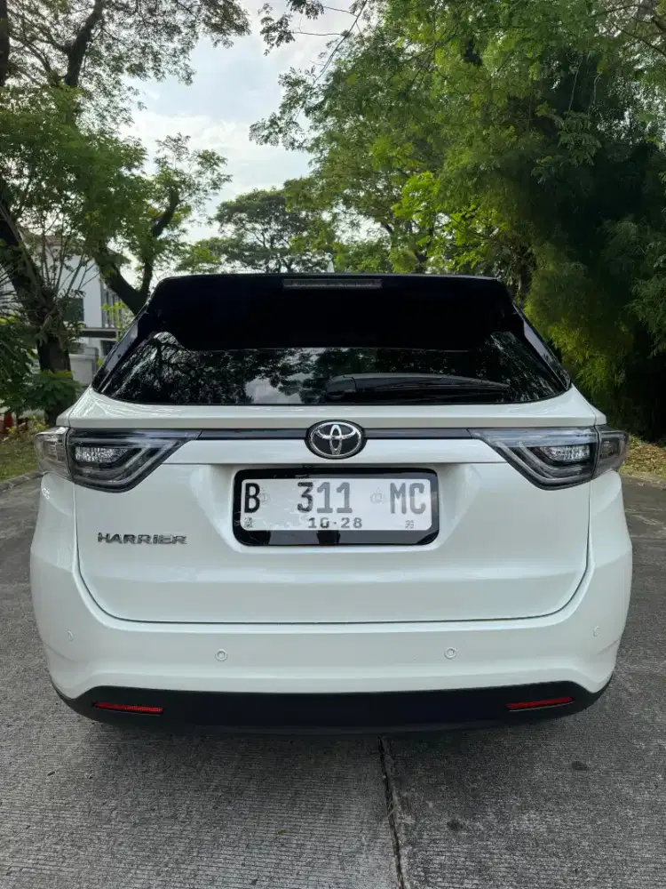 Toyota harrier premium advance tahun 2014
