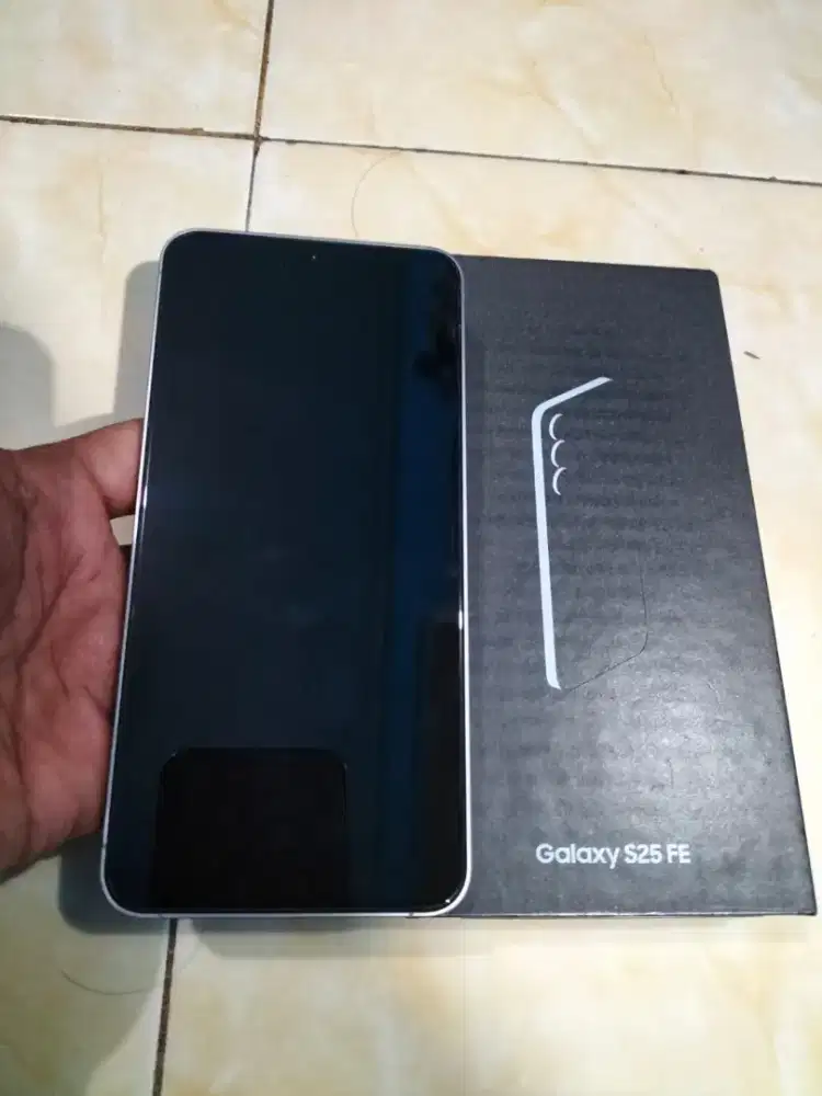 Samsung s25 fe 256/8 Gb Like New
