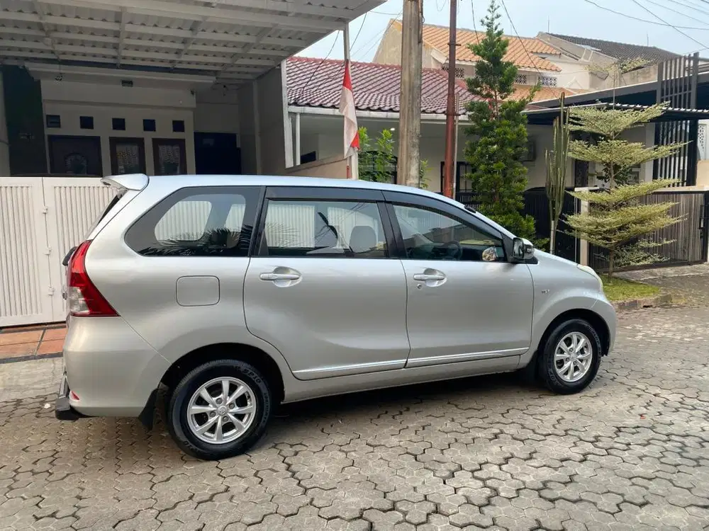 Toyota avanza G matic th 2013 double airbag