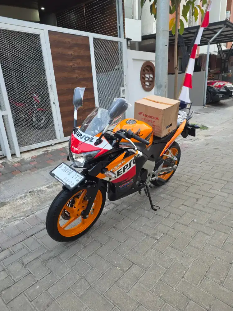 Honda CBR 150R Repsol CBU 2013