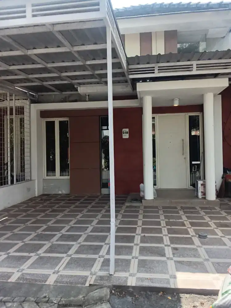 Jual rumah bagus plus furnis ready 1 sept di green orchid suhat malang