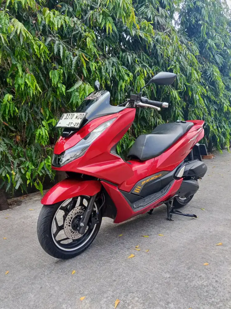 Honda new PCX 160 cc CBS 2024 seperti baru