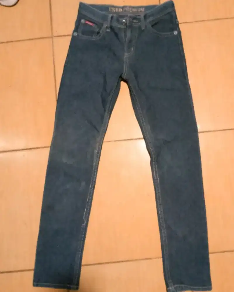jeans pria size 28