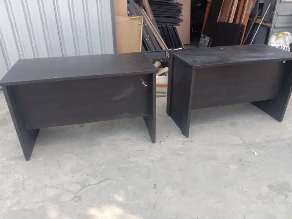 Meja kerja,meja staf