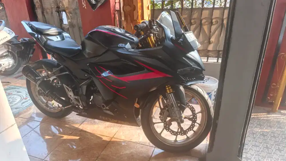 CBR 150 R Complit