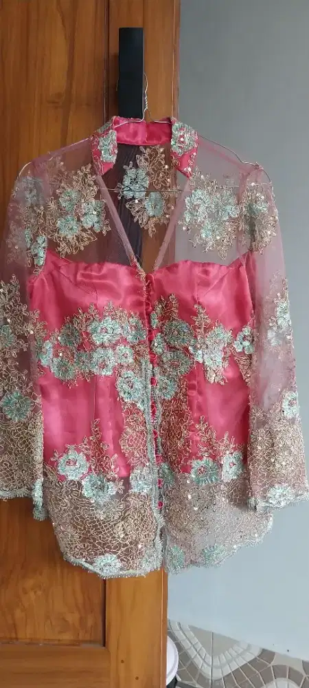 Kebaya brokat full payet