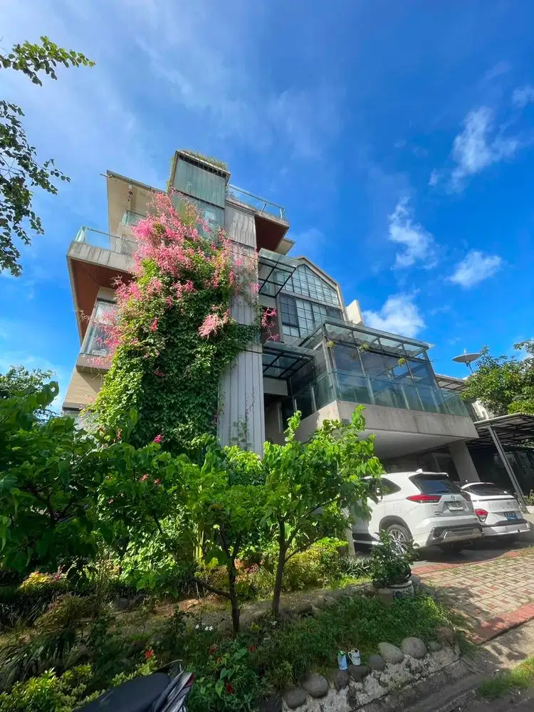 Rumah Mewah Semifurnished Di De Latinos Bsd City