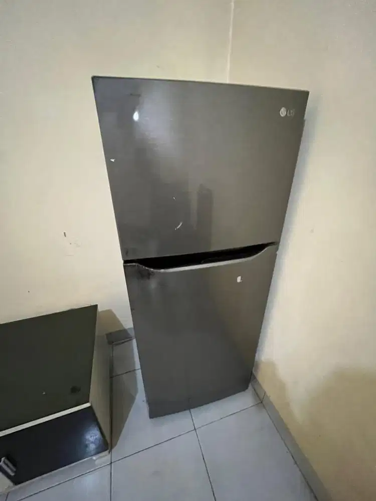 Kulkas LG Smart Inverter (2 Pintu)