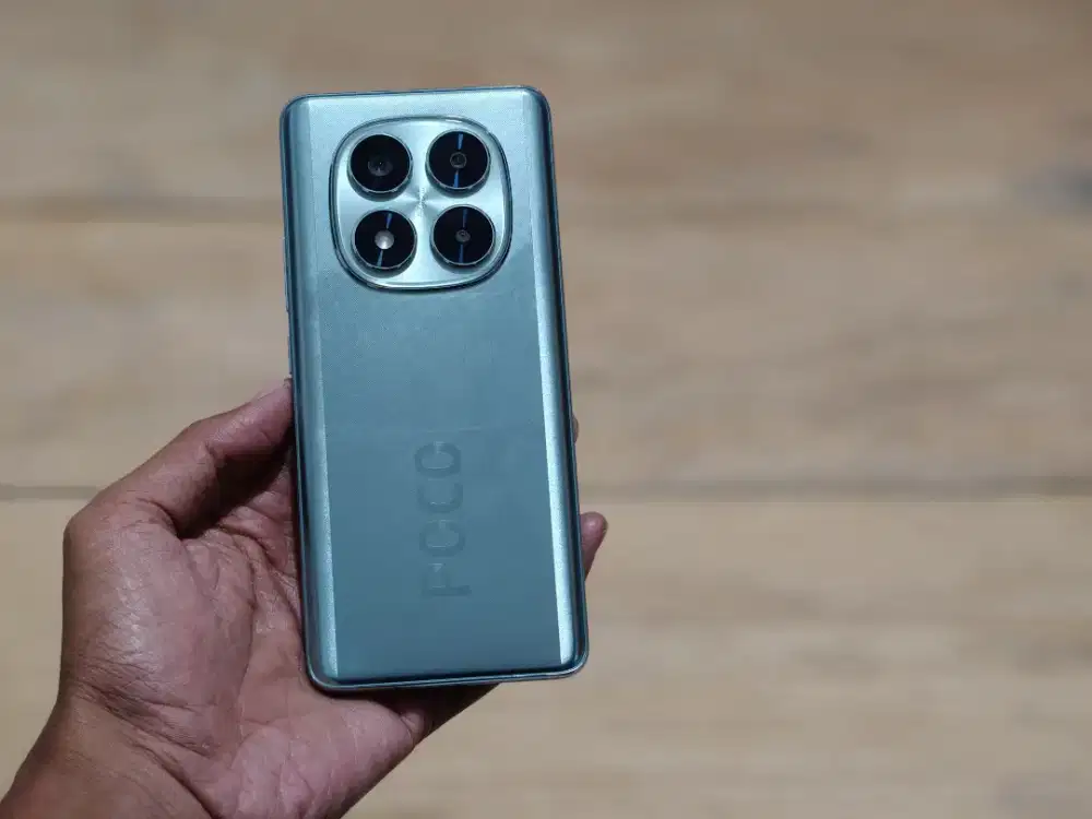 poco x7 5g 12/512 bisa tt
