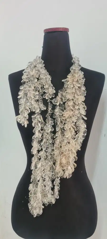 Kalung acrylic, kalung manggung, avangarde, houte cuture