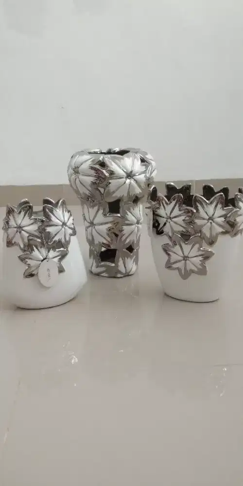 Pot bunga atw pajangan hiasan