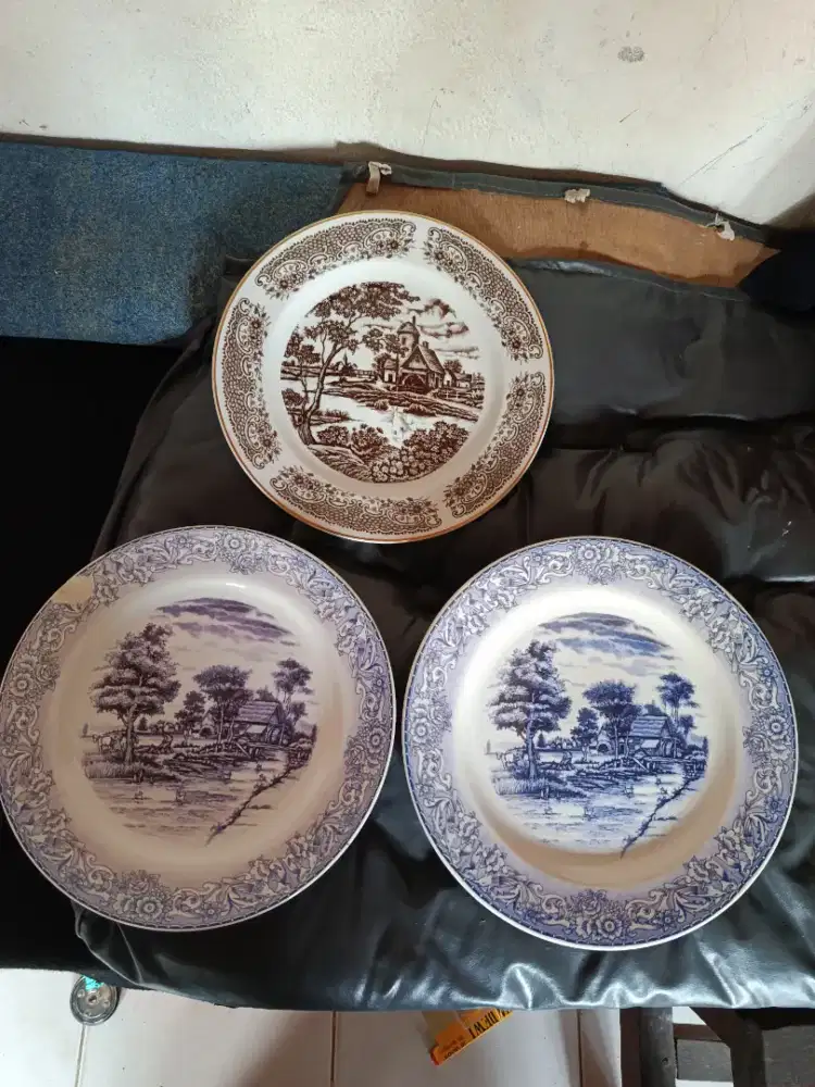 Piring vintage jaman bahari