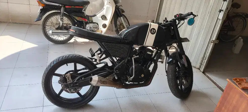 YAMAHA SCORPIO Custom !!!
