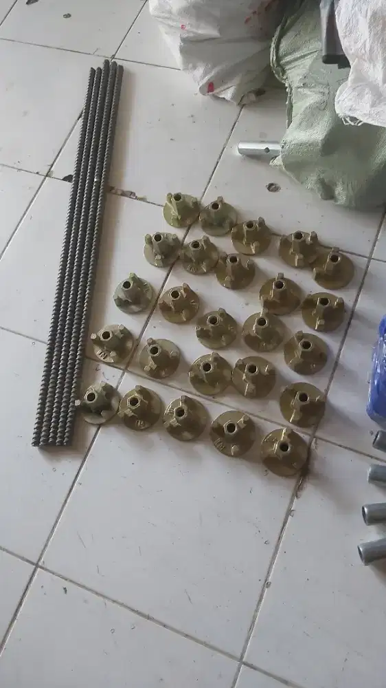 TIE ROD 1 METER + 2 PCS WING NUT