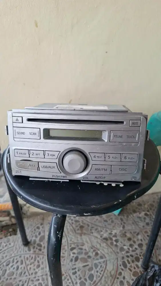 Headunit original daihatsu ayla 2013