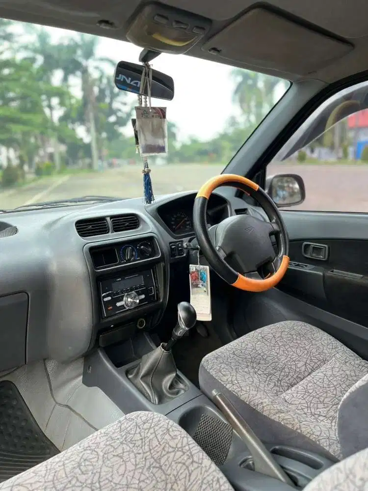 Daihatsu Taruna 2002 Bensin