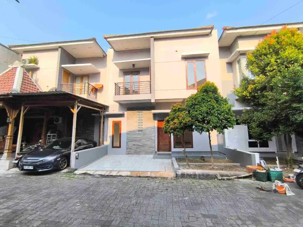 Rumah Cantik 2 lt di Cluster dekat Solo Baru