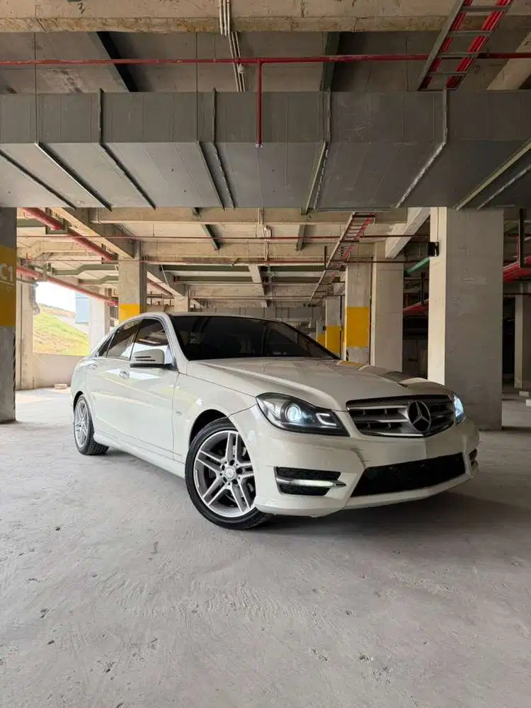 Mercedes-Benz C250 2011 Bensin