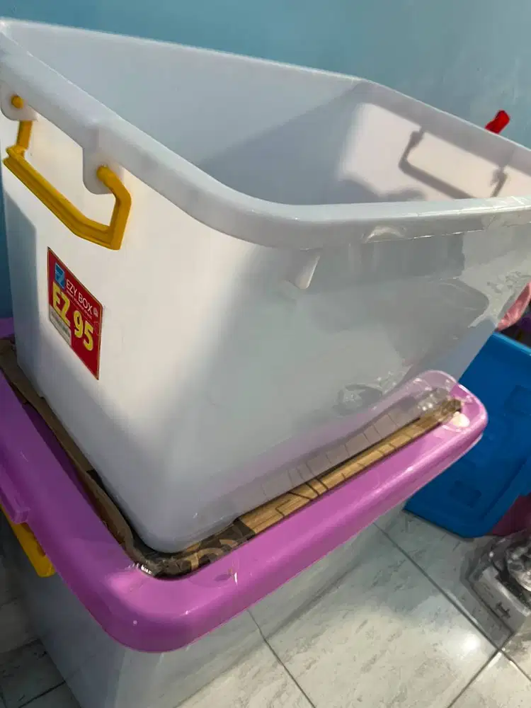 Box Container Bekas Seperti Baru ada 5 Box Murmer