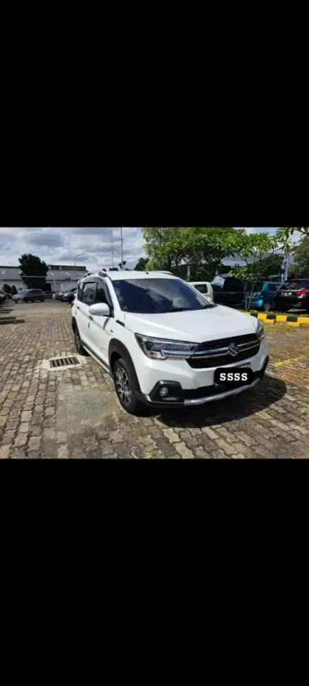 XL7 Alpha 2023 Automatic Putih