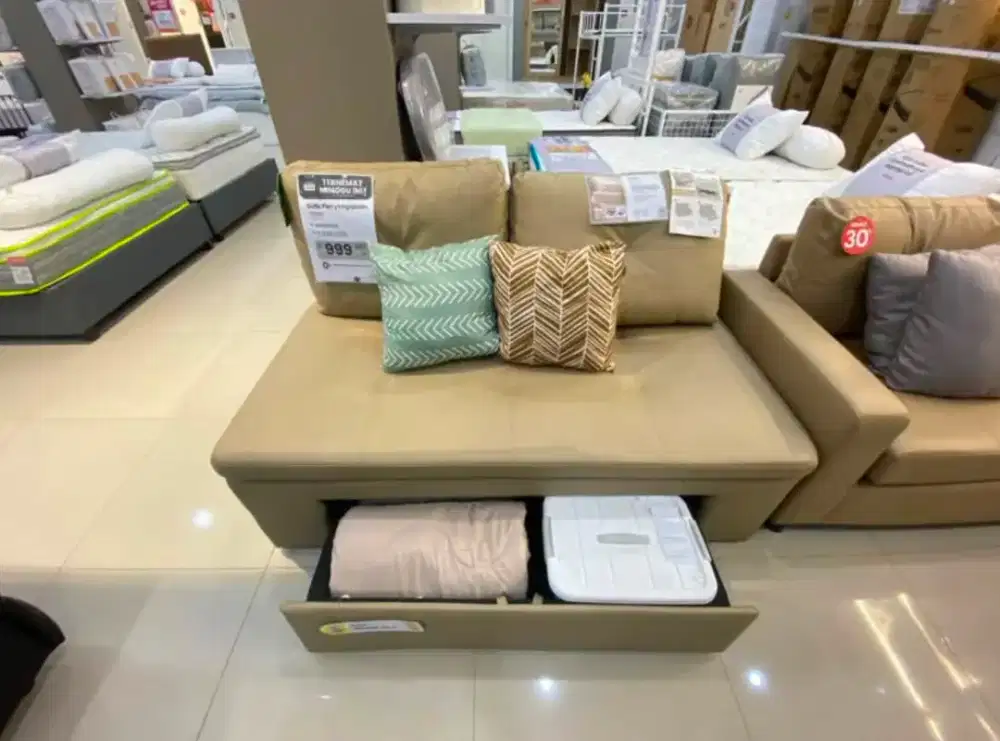 Sofa dengan penyimpanan