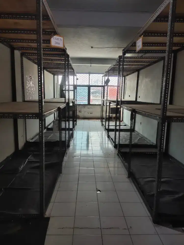 Dijual cepat ruko 3 setengah lantai