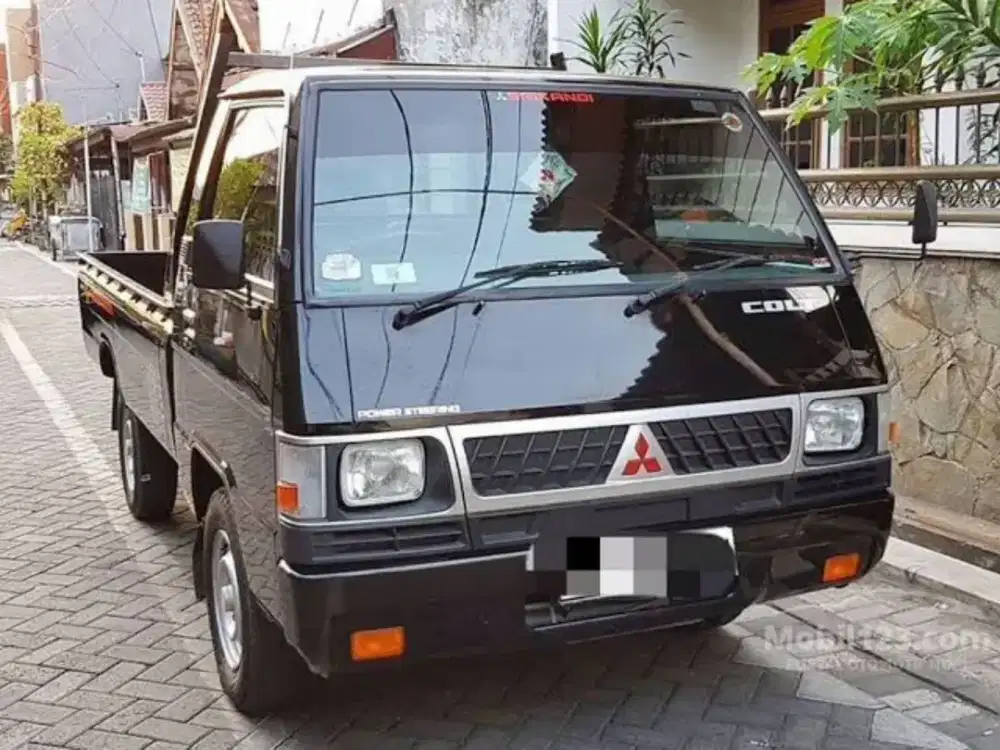 Mitsubishi Colt L 300