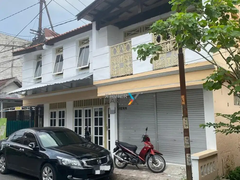 Dijual Rumah dan Toko di Jetis Kulon Terawat Siap Huni